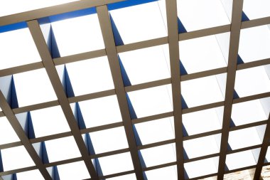 Tavan veya çatı modüler çelik yapısının parçası.