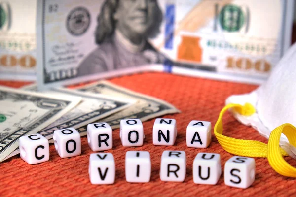 Metin Coronavirus Kelimesi Beyaz Koruyucu Maske Amerikan Dolarları Kumaş Desenli — Stok fotoğraf