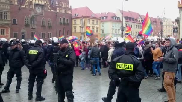 Wroclaw Polen September 2019 Menigte Van Mensen Marcheren Lgbt Gay — Stockvideo