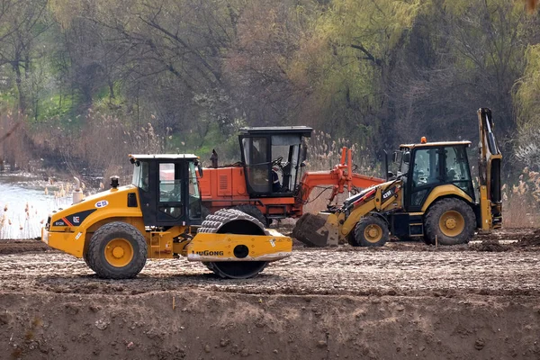 Kryvyi Rih Ukraine Abril 2020 Máquinas Industriais Pesadas Trabalhando Construção — Fotografia de Stock