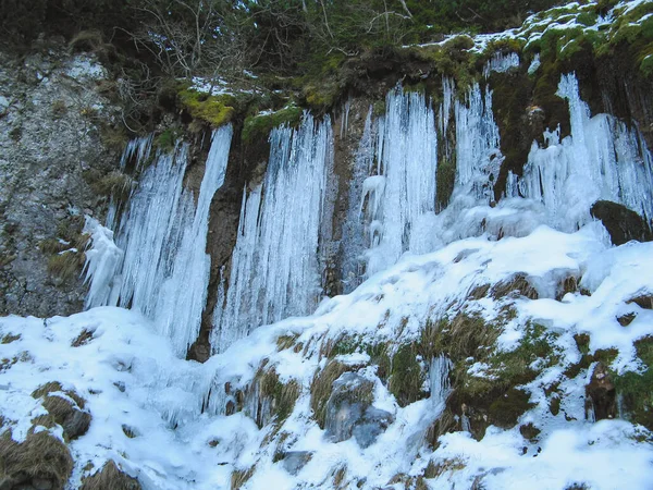 Kış Mevsiminde Donmuş Şelale — Stok fotoğraf