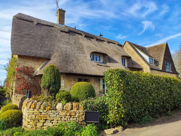 traditional ecologic english house. old style english house, Chipping Campden turistic area