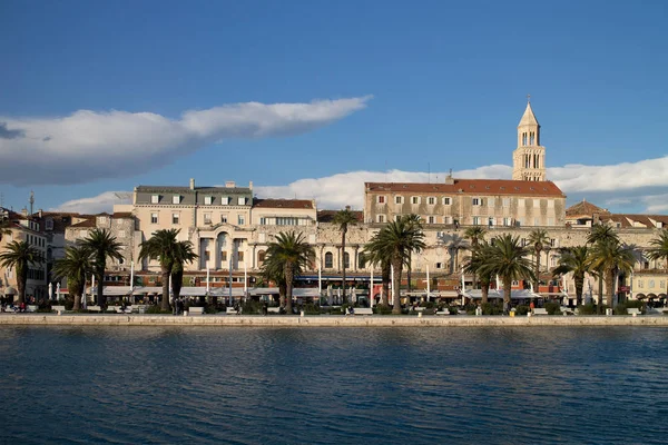 White clouds on blue sky over diocletian palace — Stock Photo, Image