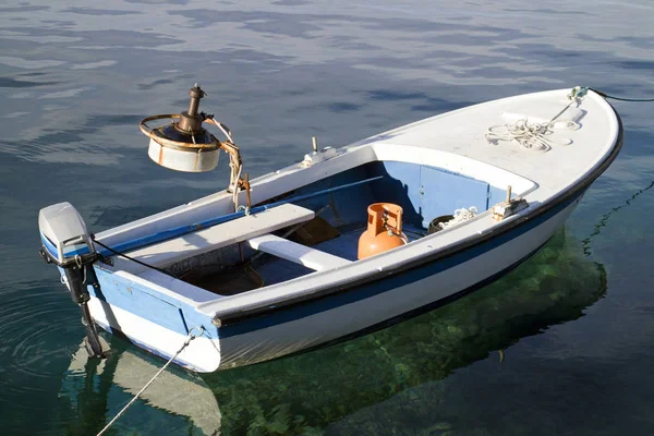 Fishermans küçük tekne — Stok fotoğraf