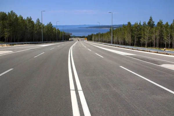 Anländer till havet — Stockfoto