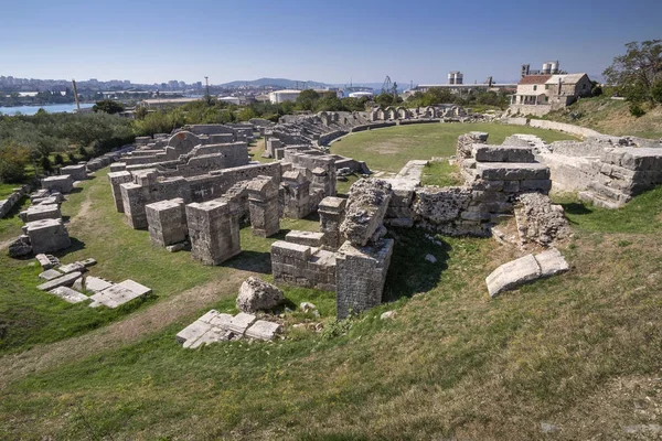 Town Split Hırvatistan, Europe yakınındaki antik Roma kenti Salona (Solin) bir Roman amfitiyatro kalır