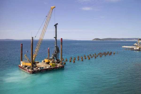 Piattaforma Con Perforatrice Costruzione Fondazioni Del Nuovo Pontile Nel Porto — Foto Stock