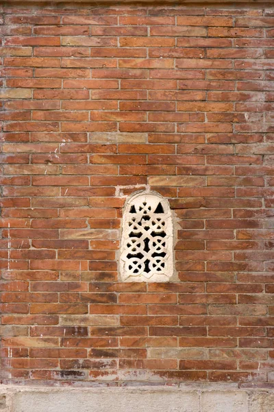 Pequena Janela Branca Parede Tijolos Mosteiro Palácio Diocleciano Cidade Split — Fotografia de Stock
