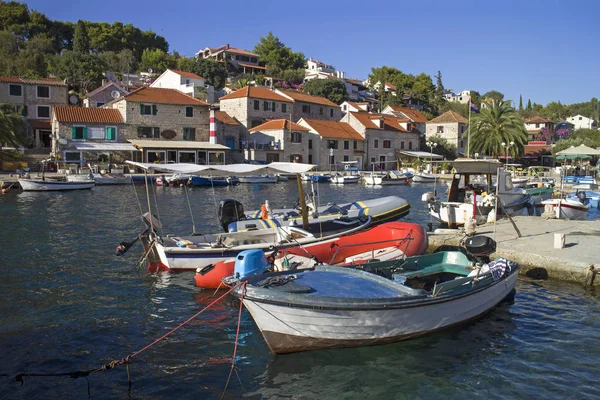 Sommernachmittag Der Siedlung Maslinica Auf Der Insel Solta Kroatien — Stockfoto