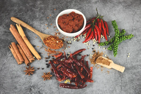 Red hot chilli powder top view ingredients table asian food spic — Stock Photo, Image