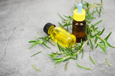 Temel yağ şişesi AR için doğal spa malzemeleri biberiye yağı
