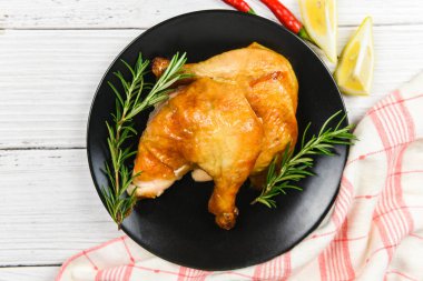 Kızarmış tavuk biberiyesi - fırında tavuk budu ızgara