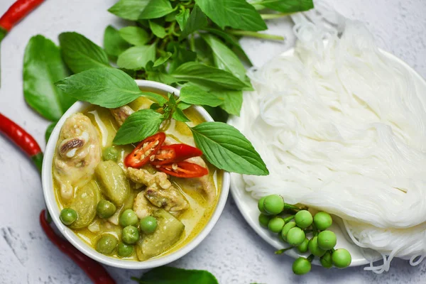 Thai Food Green Curry Chicken Soup Bowl Thai Rice Noodles — Stock Photo, Image