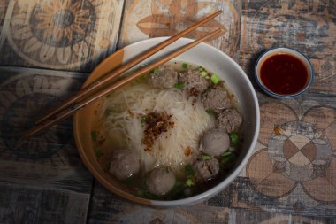 Masada domuz etinden yapılmış köfte
