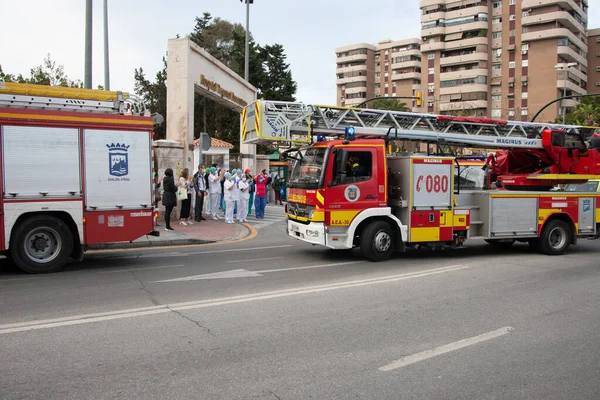 Malaga Spanien Apr 2020 Covid Tribute Applåder Till Vårdpersonal Sjukhuset — Stockfoto