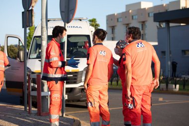 MLAGA, İSPAN 10 Nisan 2020. Clnico de Mlaga Hastanesi, Sağlık personeli, COVID19 'a karşı savaşanlar.