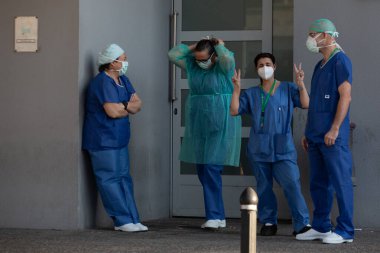 MLAGA, İSPAN 10 Nisan 2020. Clnico de Mlaga Hastanesi, Sağlık personeli, COVID19 'a karşı savaşanlar.