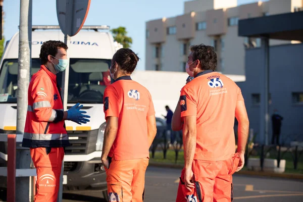 Mlaga Spanien April 2020 Sjukhus Clnico Mlaga Sjukvårdspersonal Fightrarna Mot — Stockfoto