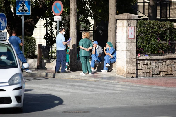MLAGA, İSPAN 10 Nisan 2020. Clnico de Mlaga Hastanesi, Sağlık personeli, COVID19 'a karşı savaşanlar.