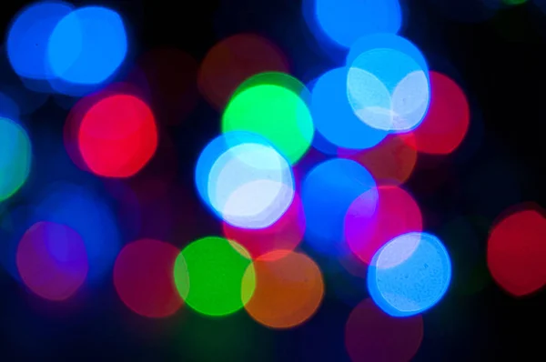 Círculos de luz de colores brillantes y festivos creados a partir de la cámara — Foto de Stock