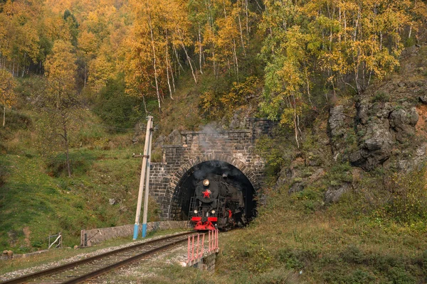 Old steam locomotive in the Circum-Baikal Railway — Stock Photo, Image