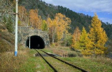 Sonbahar çevre-Baykal demiryolu