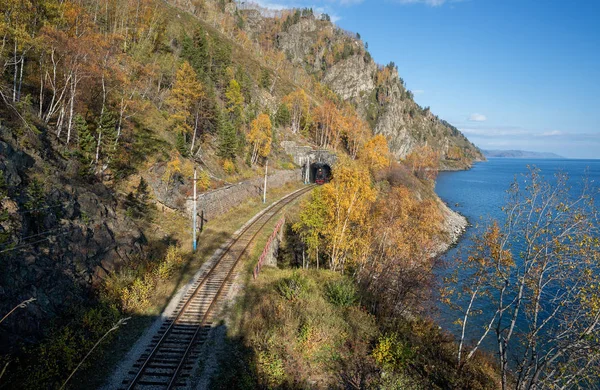 Otoño en el ferrocarril Circum-Baikal — Foto de Stock