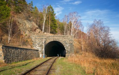 çevre-Baykal demiryoluna bahar