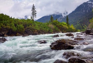 Sobolinoe Gölü Selenginka Nehri'nin kaynak