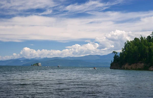 Baie d'Okunevaya (perche) Chivyrkuy Golfe du lac Baïkal — Photo