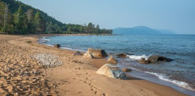 Baykal Gölü doğu kıyısında