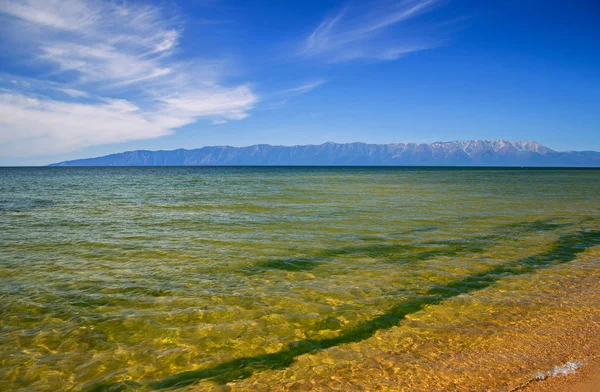 Vista de la Península de Svyatoy Nos en el Golfo de Barguzin — Foto de Stock