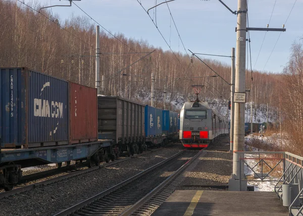 Весна на Транссибирской железной дороге — стоковое фото