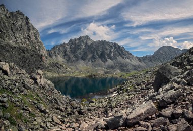 Doğu Sayan geçişte yükseliş