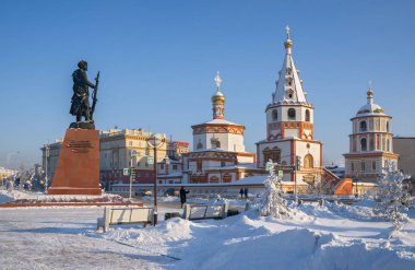 Irkutsk (Ataman Ivan Pokhabov), Epiphany Katedrali Irkutsk içinde kurucuları için anıt