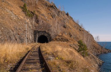 Sonbahar çevre-Baykal demiryolu