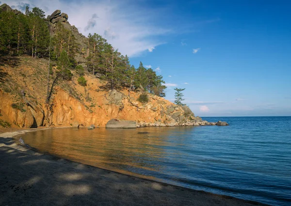 Sebuah Teluk Berpasir Kecil Danau Baikal — Stok Foto