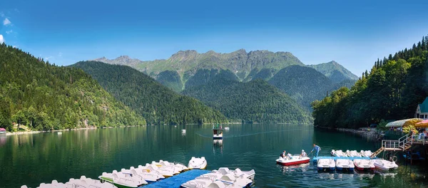 Lago Ritsa Las Montañas Del Cáucaso Vista Panorámica Abjasia Agosto —  Fotos de Stock