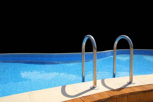 Bazén Vysoké Třídě Resort Černém Pozadí Izolované — Stock fotografie