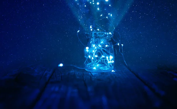 Yaz Sihirli Gecesi Aydınlık Kavanozdaki Yıldızlar Mavi