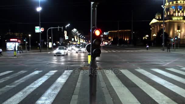 Tempo di traffico notturno in città — Video Stock