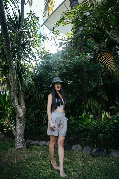 Asian Girl Exotic Bali Island Indonesia Posing Jungle — Stock Photo, Image