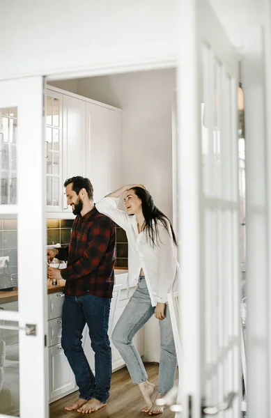 Husband Wife Pajamas Kidding Making Coffee Stylish Kitchen Interior Design — Stock Photo, Image