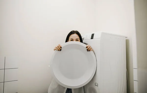 Lovely Brunette Girl White Shirt Hides Washing Machine Interior Design — Stock Photo, Image