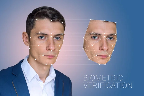 Verifica biometrica riconoscimento facciale uomo — Foto Stock