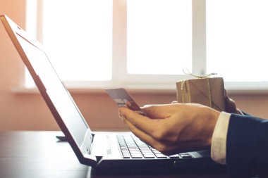 adam bir hediye online kredi kartı ile satın alma