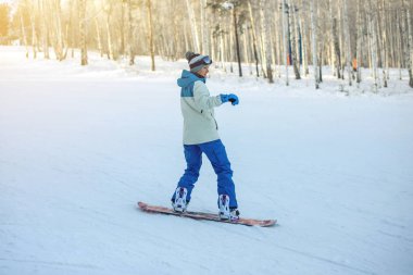 Kadın Snowboard Snowboard dağdan aşağı