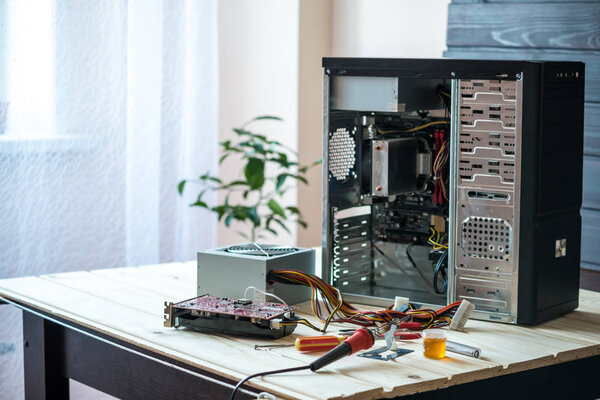 The workplace of the repairman of computers in the office