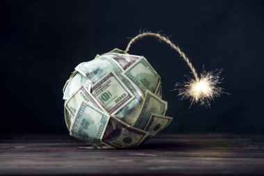 Para yüz dolar faturaları bir yanan fitil ile bomba. Patlamadan önce biraz zaman. Mali kriz kavramı