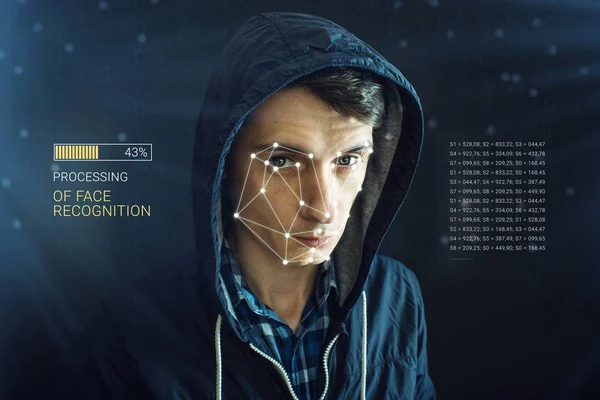 다각형 메쉬를 통해 얼굴 인식에 대 한 개인 식별 방법입니다. 현대 기술의 개념 — 스톡 사진